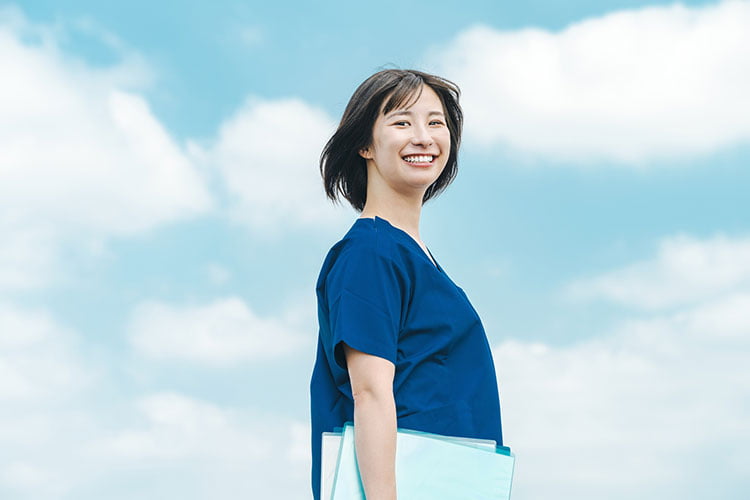 看護助手求人Bee